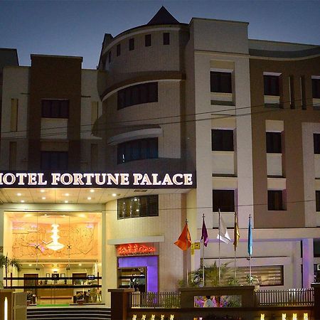 Hotel Fortune Palace Jāmnagar エクステリア 写真
