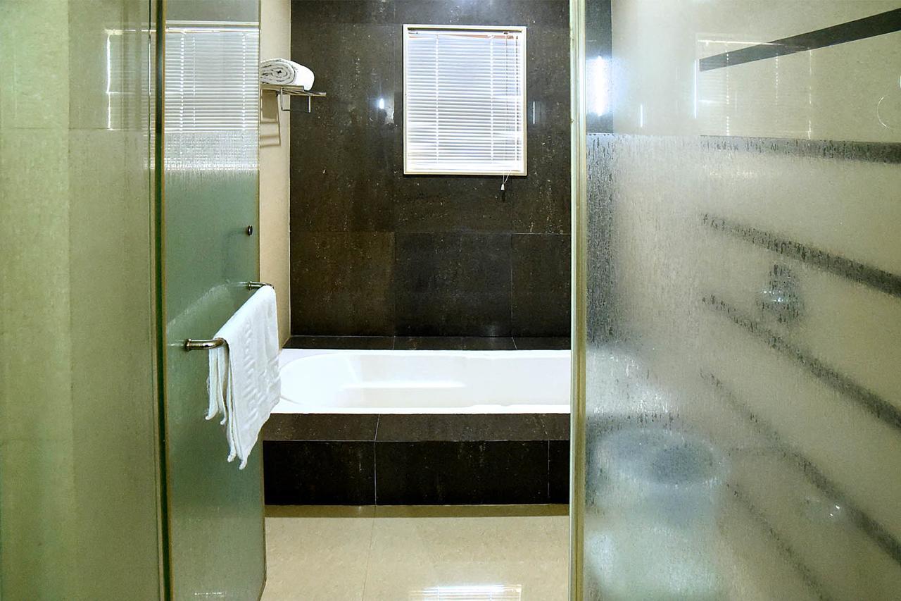 Hotel Fortune Palace Jāmnagar エクステリア 写真
