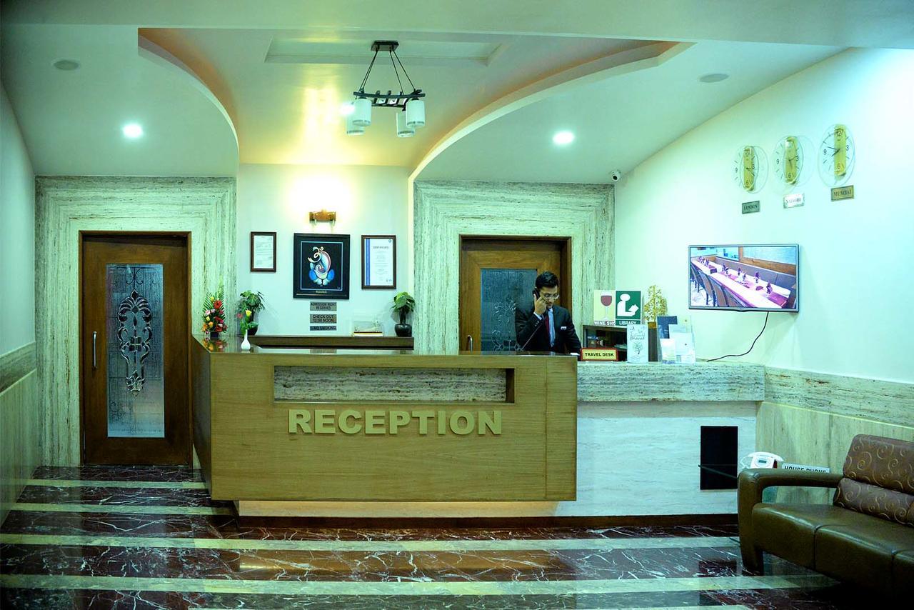 Hotel Fortune Palace Jāmnagar エクステリア 写真